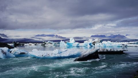Icebergs located in Jakulsarlon Glacier Lagoon, Iceland